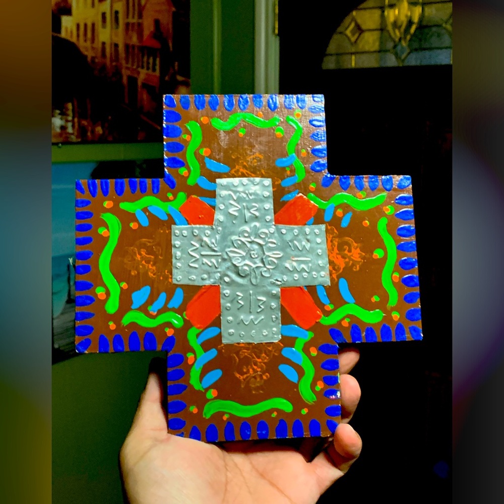 BEAUTIFUL HANDCRAFTED WOODEN WALL DECOR CROSS 8inX8in